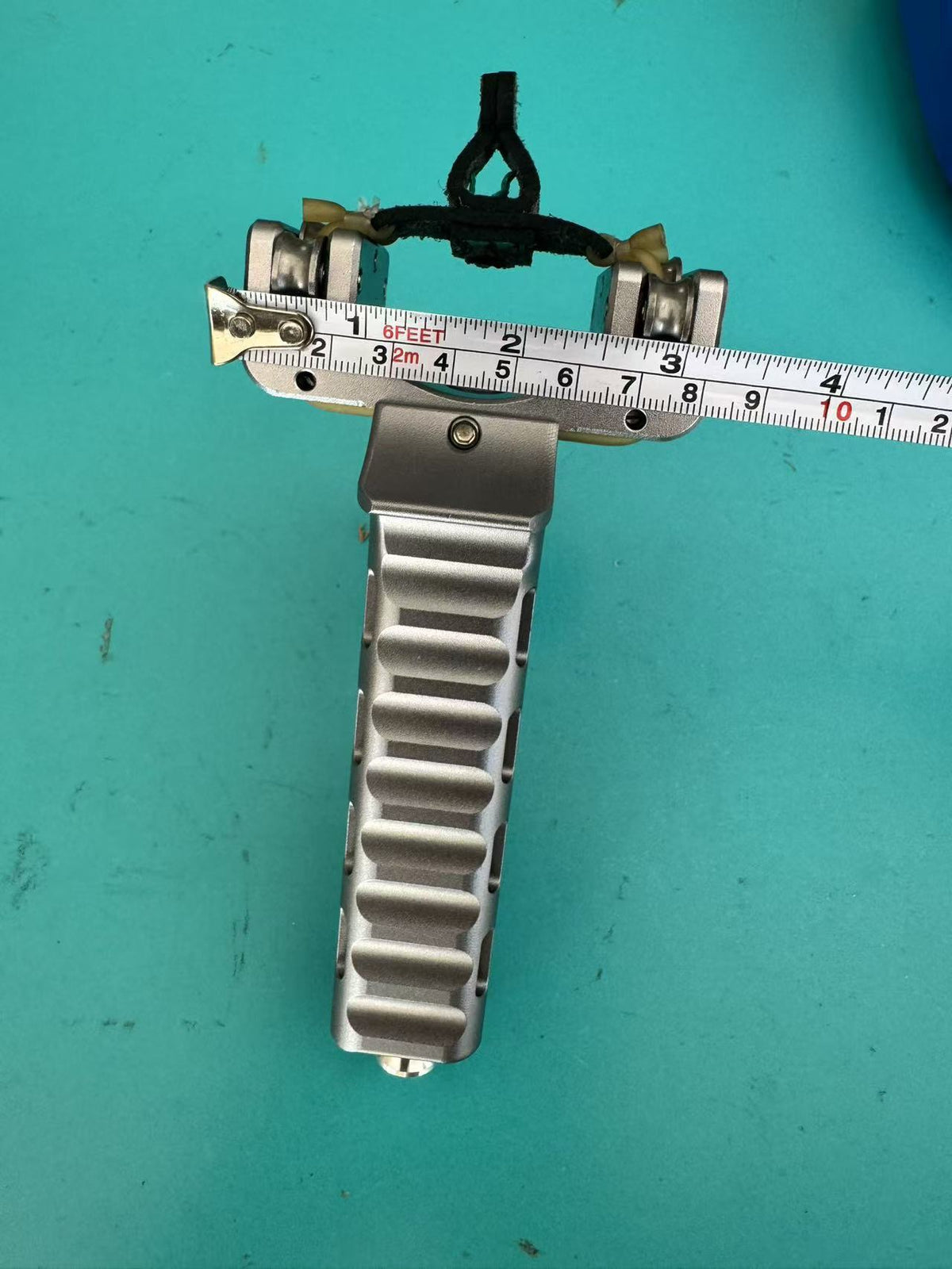 Auto-Reload Metal Slingshot with Quick-Feed Ammo Magazine