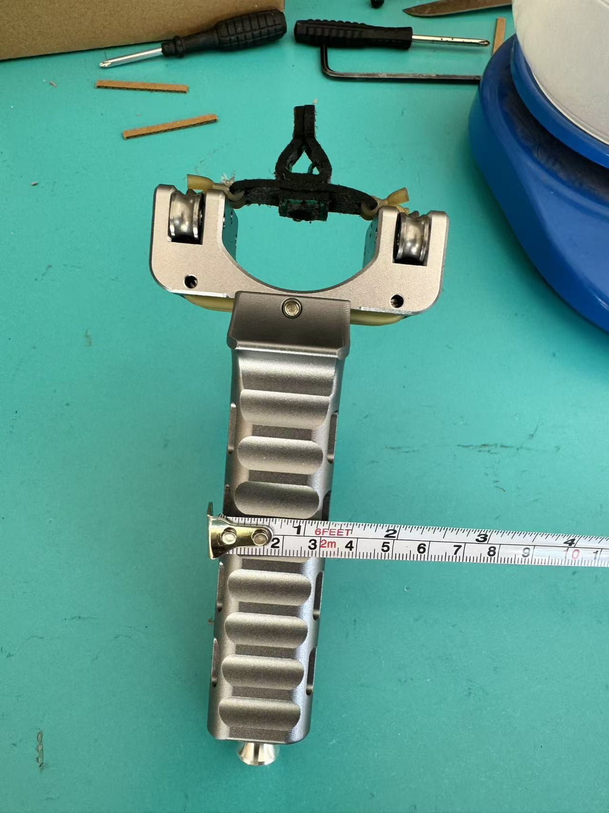 Auto-Reload Metal Slingshot with Quick-Feed Ammo Magazine